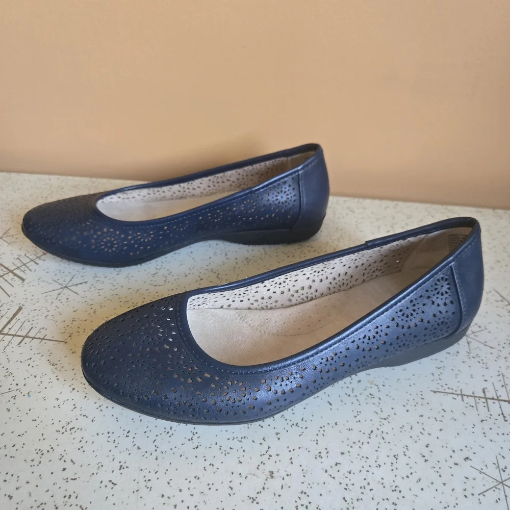 Croft & Barrow Navy Blue Ortholite Perforated Flats, 7M